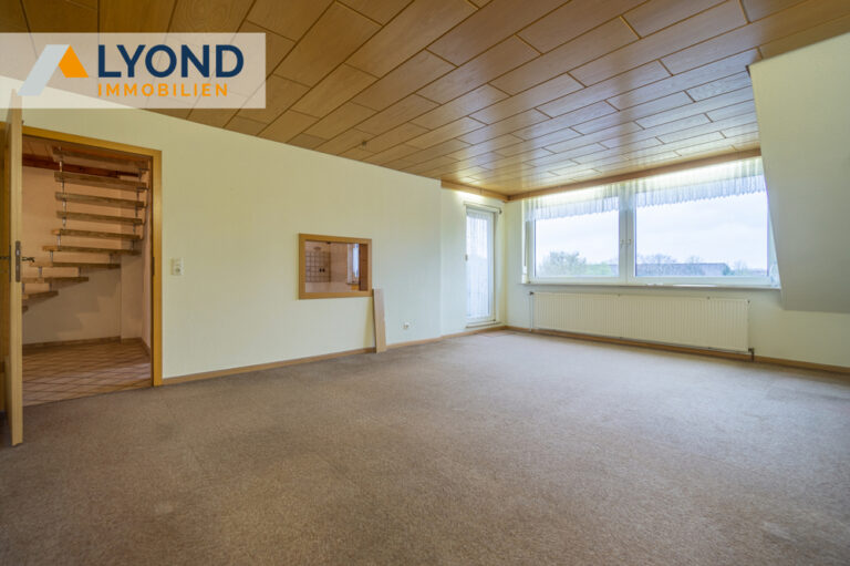 Großzügige Altbauwohnung mit Dachgeschoss-Potenzial und Sonnenbalkon in Recklinghausen-Stuckenbusch!