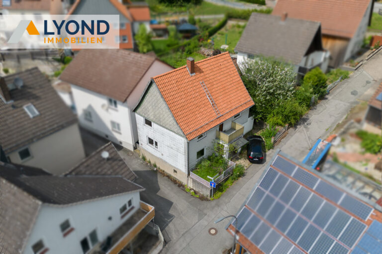 Charmantes Einfamilienhaus mit Altbaucharme – Moderne Renovierung und vielseitiges Potenzial!