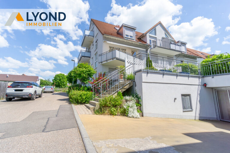 Schöne Etagenwohnung in Leonberg für Privat und Kapitalanleger !