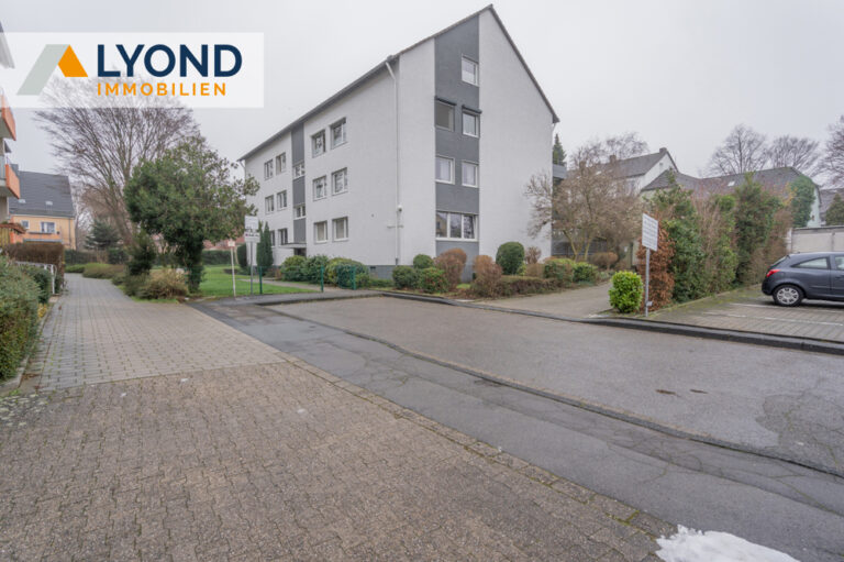 Gepflegte Erdgeschosswohnung mit Sonnenterrasse und Zugang zum eigenen Garten!
