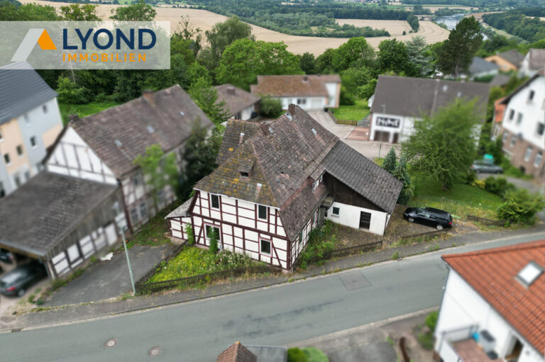 Handwerker aufgepasst: sanierungsbedürftiges Haus in Fürstenberg!